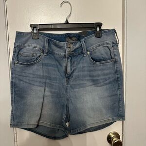 Torrid denim shorts